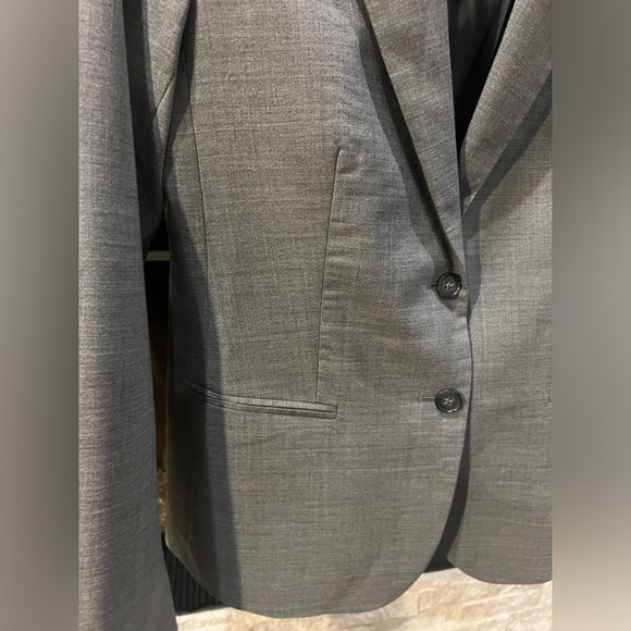 Theory size 8 contemporary blazer - Picture 8 of 11